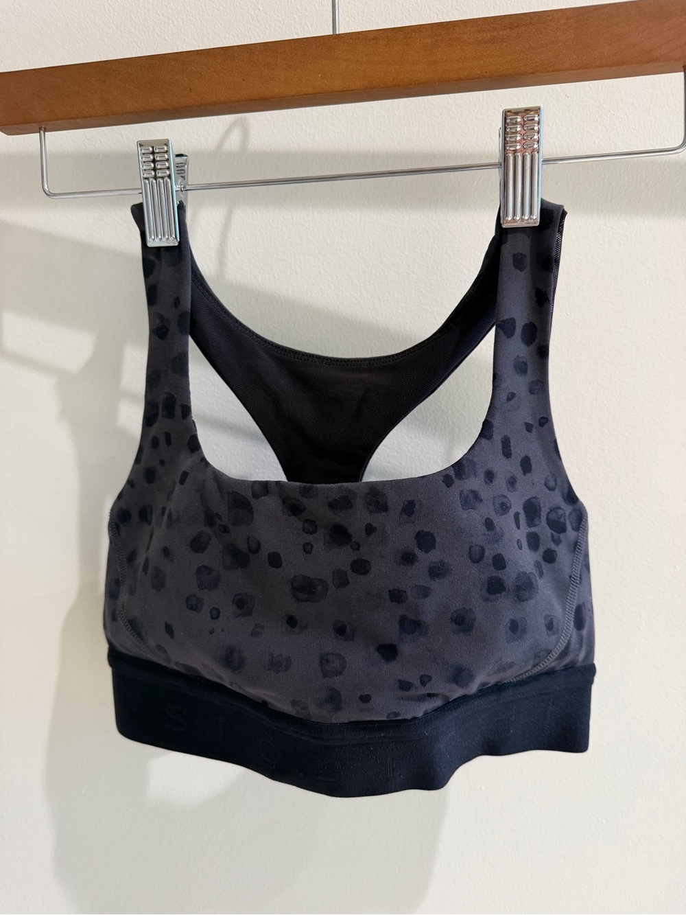 Leopard-Print Racerback Sports Bra in Charcoal Black